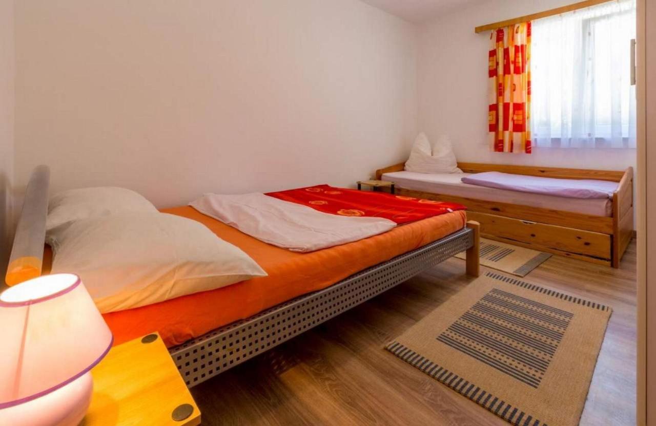 Navy Apartments Jadranovo Eksteriør billede