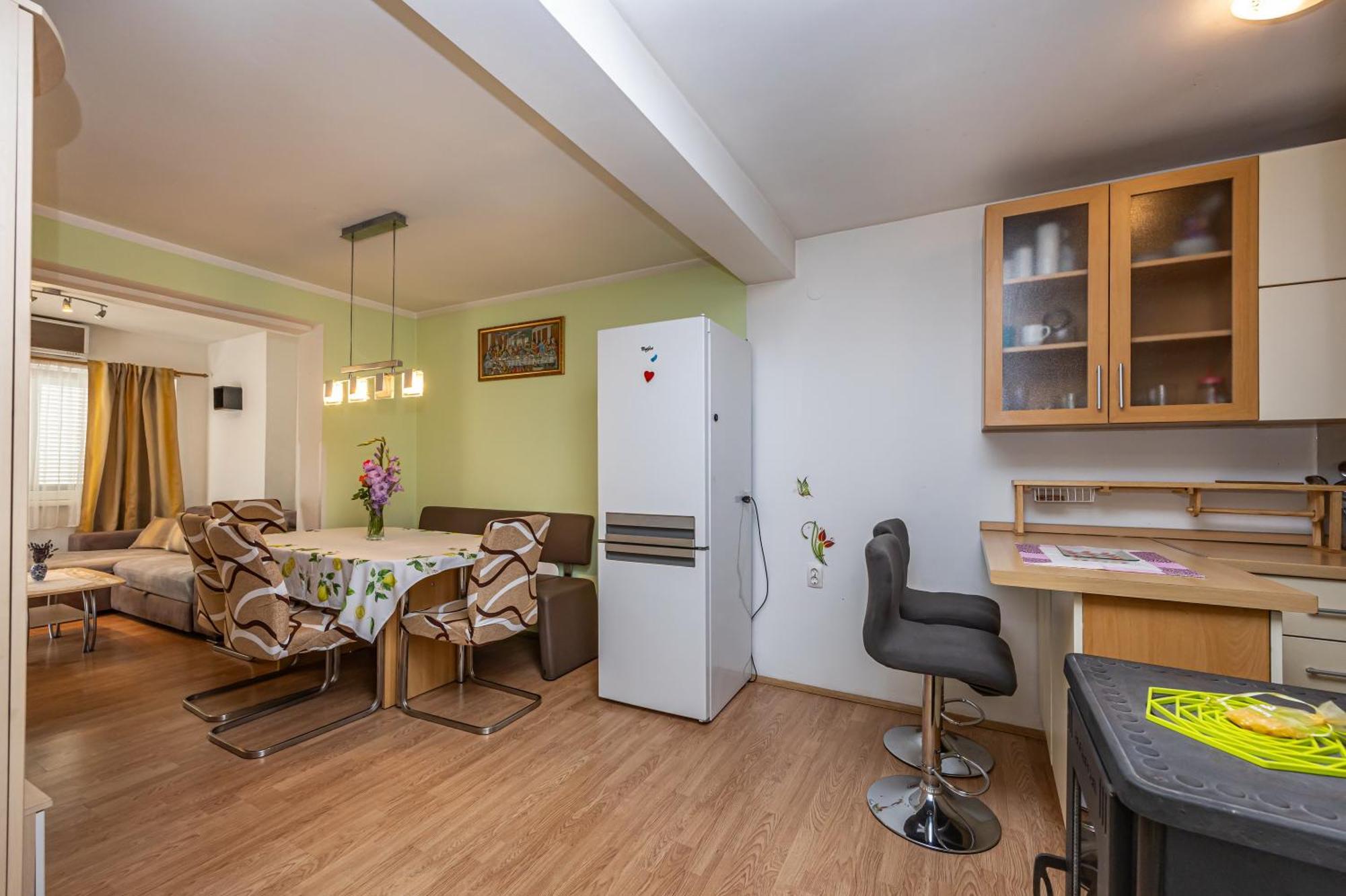 Navy Apartments Jadranovo Eksteriør billede