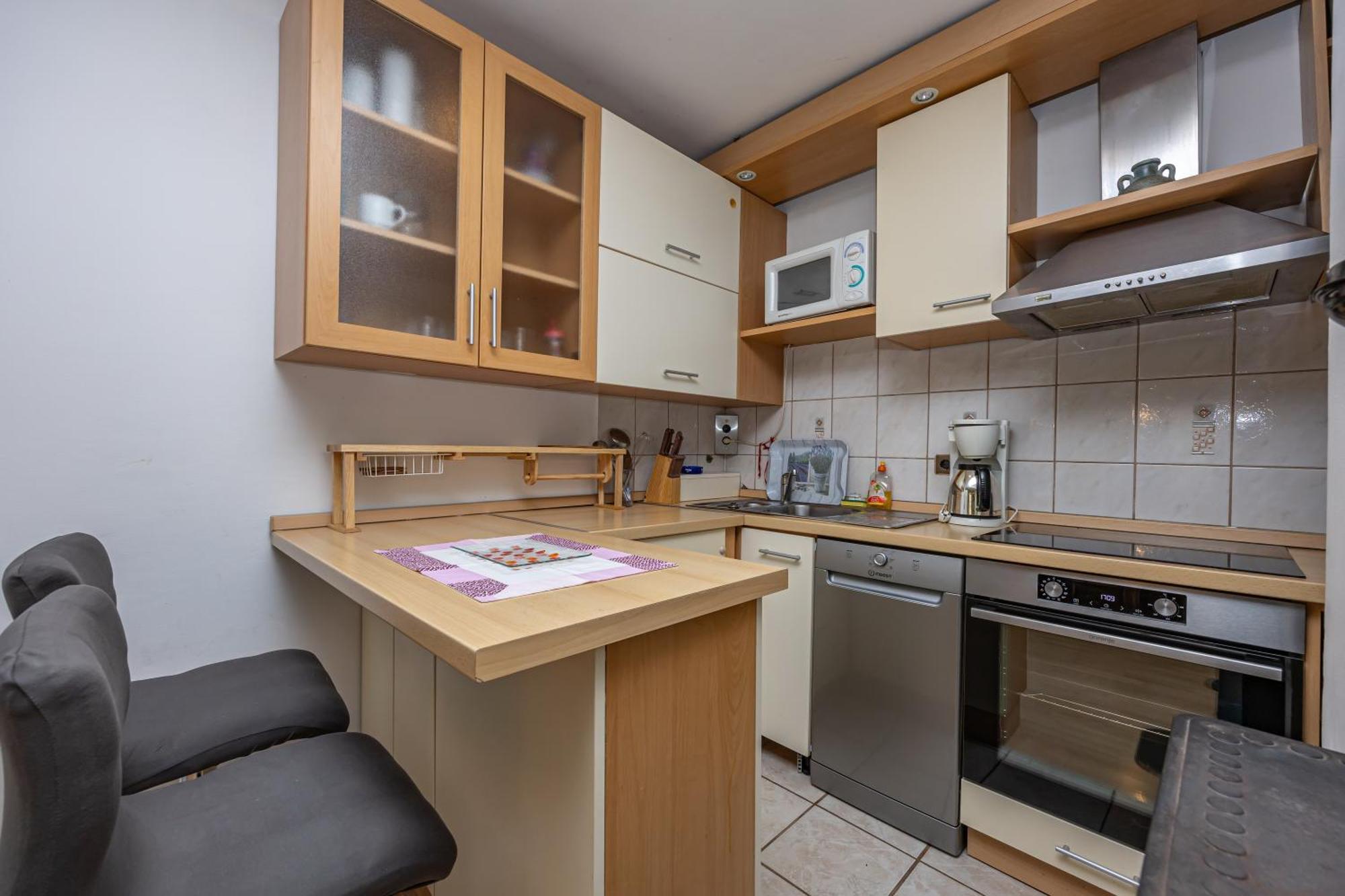 Navy Apartments Jadranovo Eksteriør billede