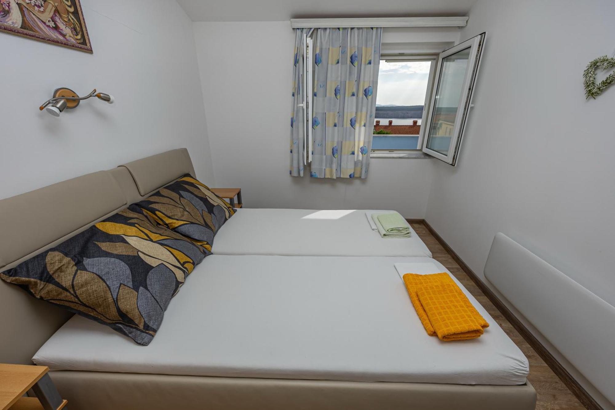 Navy Apartments Jadranovo Eksteriør billede